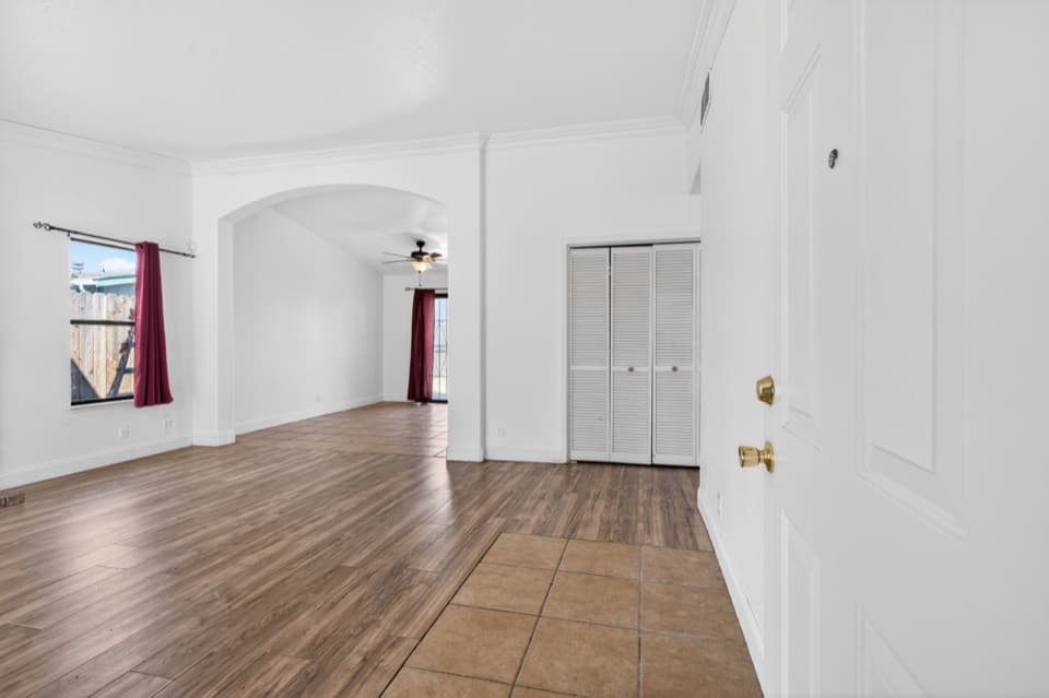 Entryway at 6505 Beamer Way